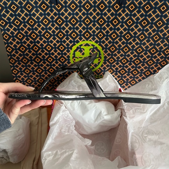 Tory Burch Miller Printed Patent Sandal Cat Portrait Size 7 - Picture 10 of 11